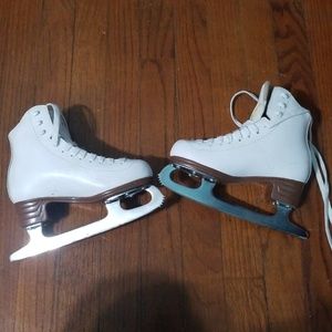 Kids ice skates size girls 12.5